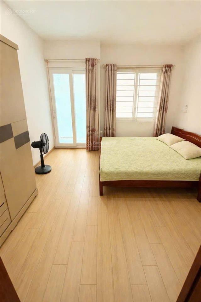 Bán nhà riêng phân lô  đường cầu giấy  40m2  5 tầng  5pn  nội thất mới tinh  cách ô tô 40m