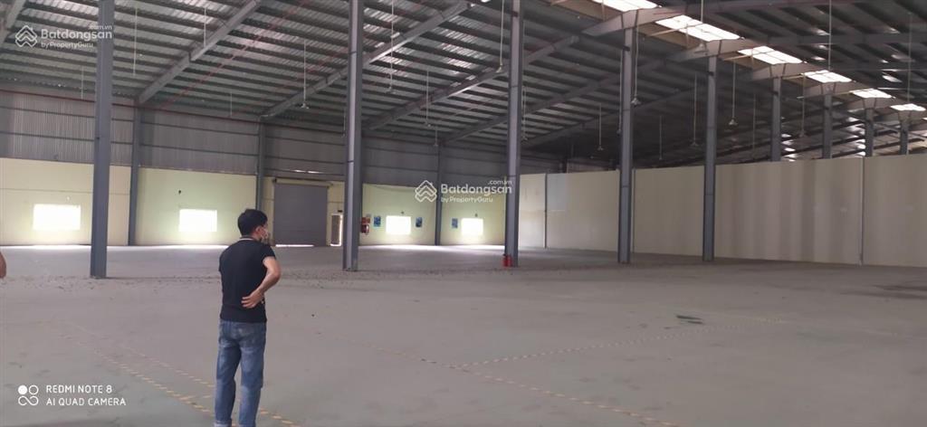 Cho thuê 4200m2( có thể chia nhỏ từ 800m2) kho xưởng tại km8 ql2 phúc yên, vĩnh phúc