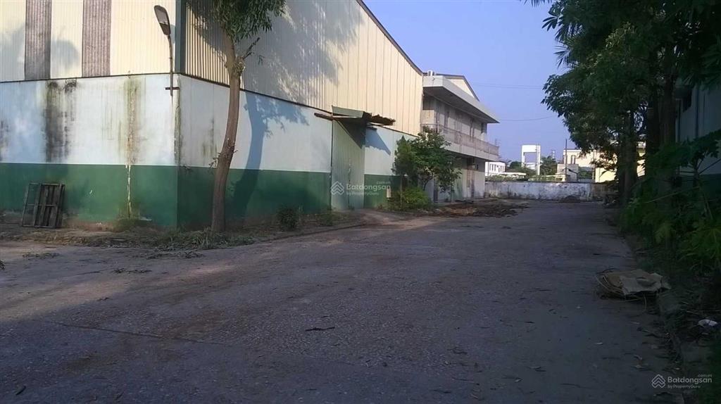 Cho thuê kho xưởng tại 1189 giải phóng, giáp bát dt 2500m2 có thể chia nhỏ 500m2