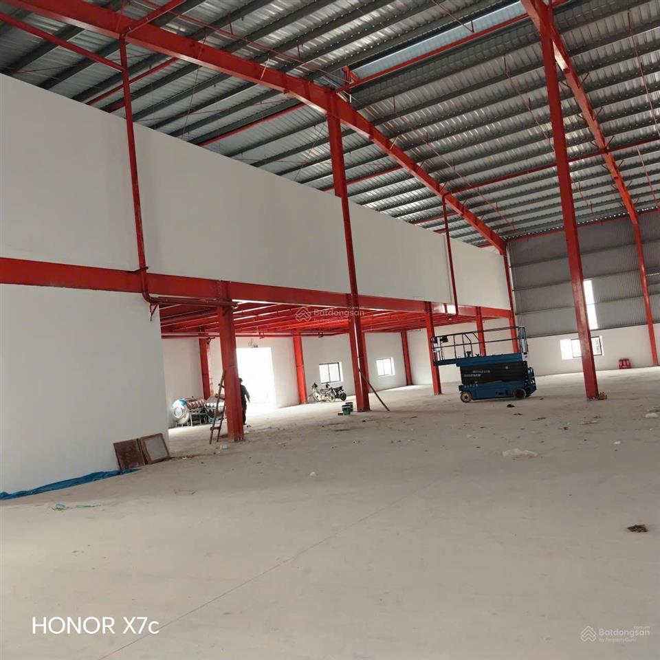 Cho thuê kho xưởng cty dcn lô 3 kcn khánh phú, tp ninh bình dt 13.000m2, có thể chia nhỏ từ 2000m2
