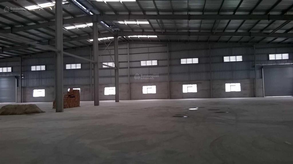 Cho thuê kho xưởng tại 358 lĩnh nam, dt 2800m2 có thể chia nhỏ từ 400m2