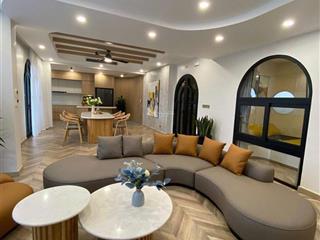 Cho thuê căn 3pn 3wc 152m2 toà cao cấp nhất khu aquabay