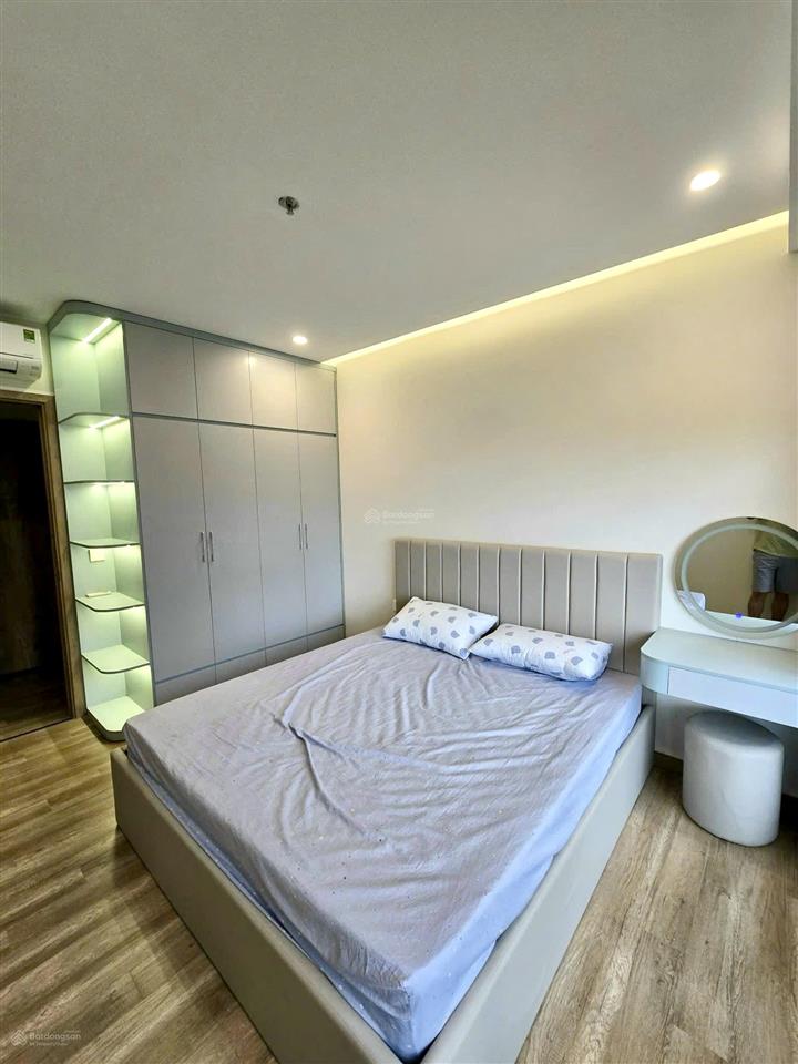 Cho thuê căn 2pn2wc onsen, tầng trung, view hồ