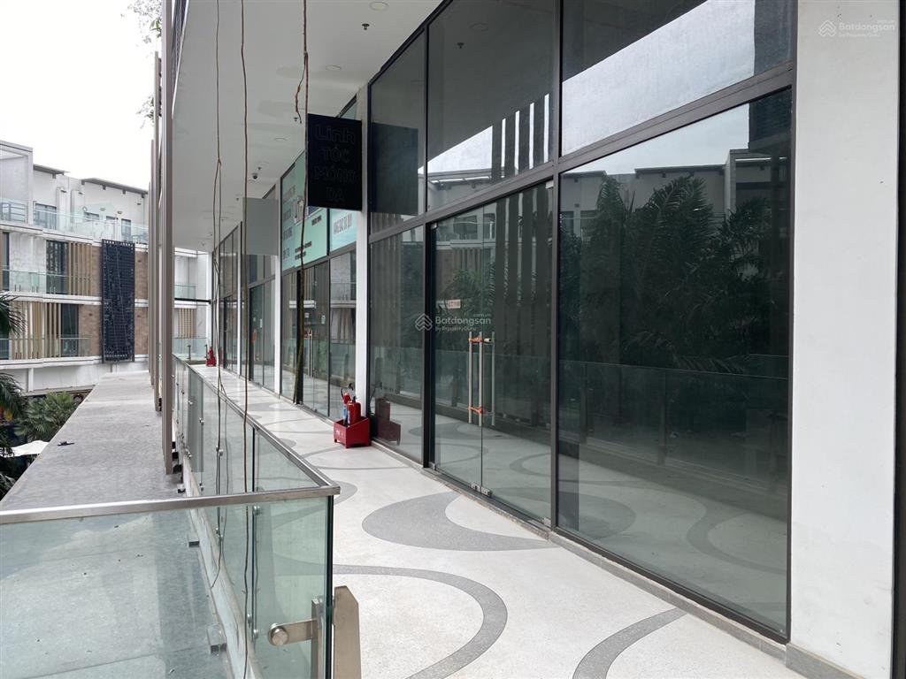 Cần bán gấp shophouse chân đế tại ecopark thuộc toà solforest giá 2.3 tỷ