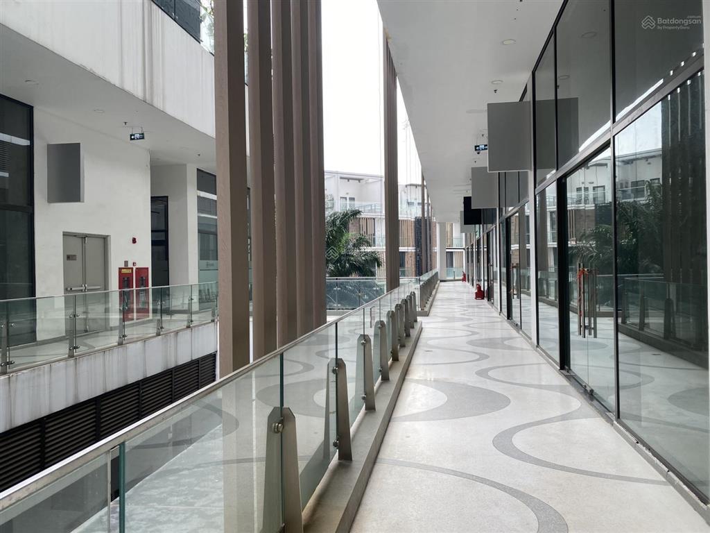 Cần bán gấp shophouse chân đế tại ecopark thuộc toà solforest giá 2.3 tỷ