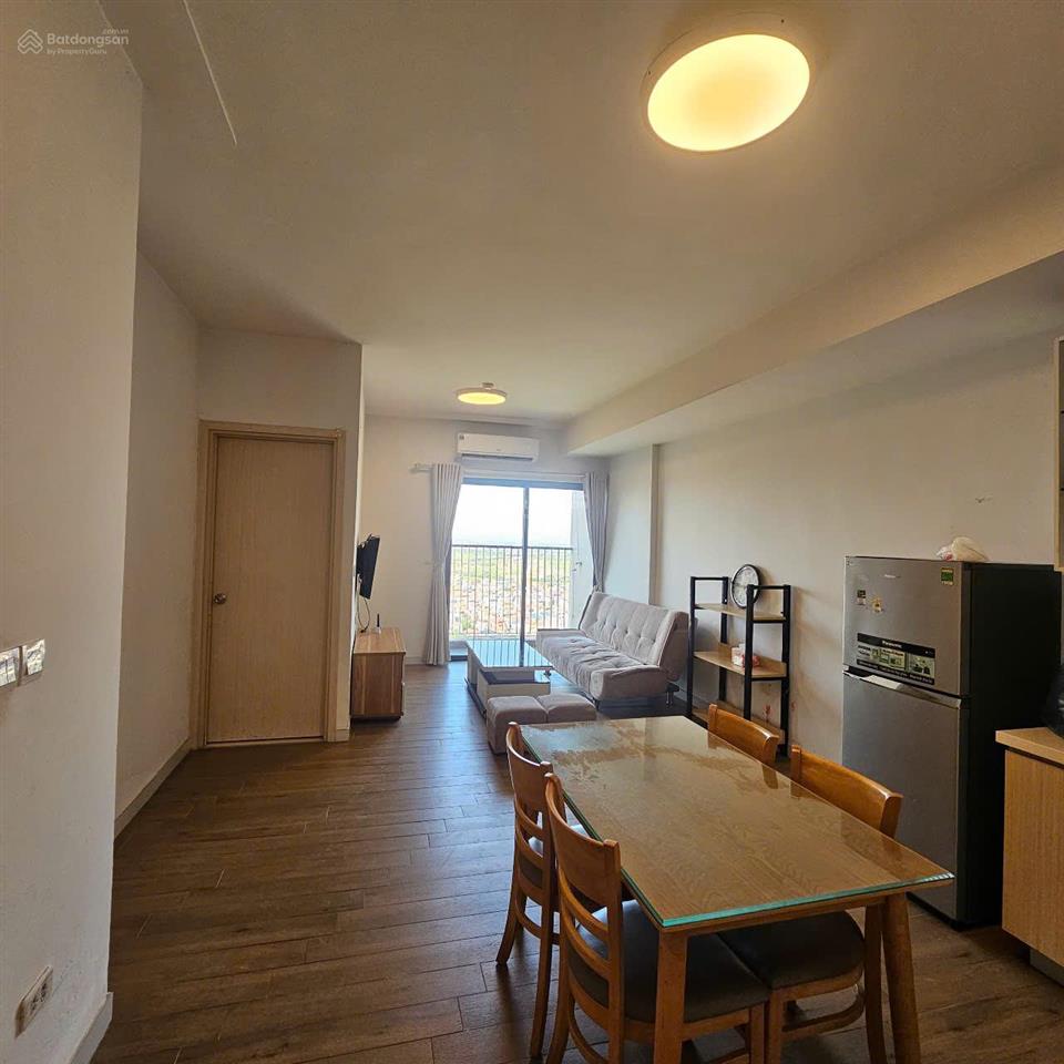 Tôi cần tiền nên bán gấp căn hộ 50m2 giá 3.090 tỷ, sẵn sổ đỏ giao dịch. khu west bay, ecopark