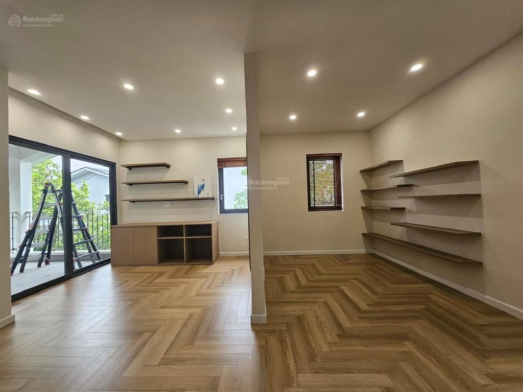 Chính chủ gửi bán căn biệt thự parkriver diện tích 252m siêu đẹp giá tốt tại ecopark. 0973 097 ***