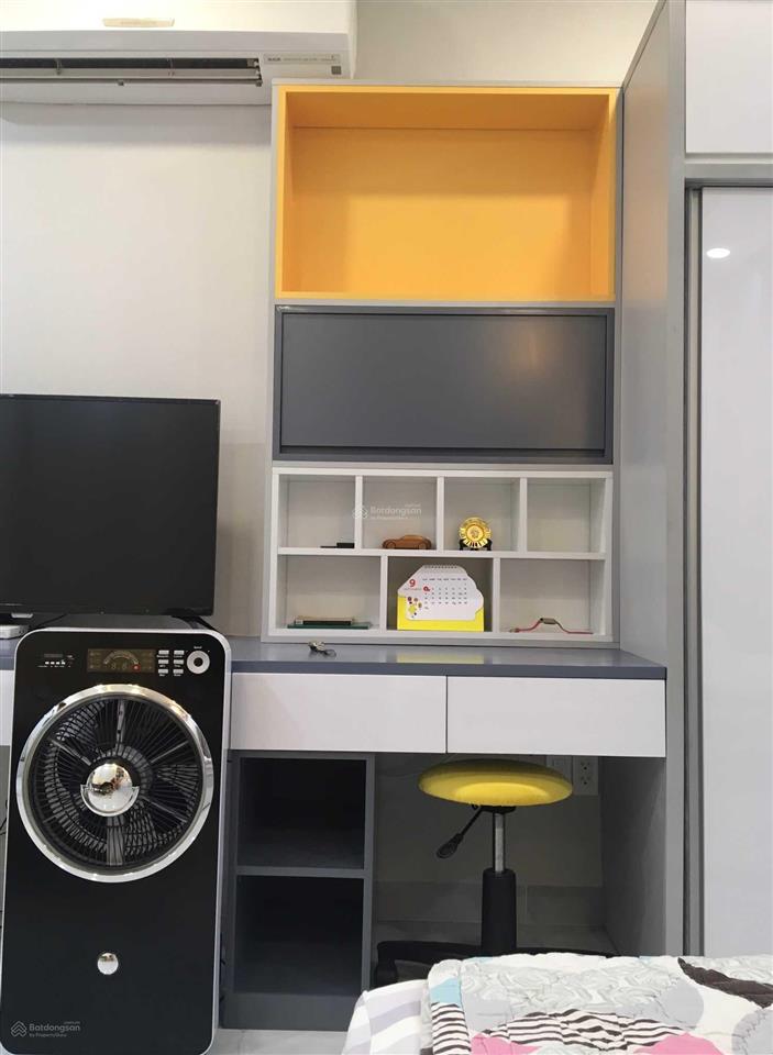 Cần bán ch 1pn tại everrich infinity q5 liền kề nowzone quận 1. giá 3,550 tỷ. chính chủ 0912 607 ***