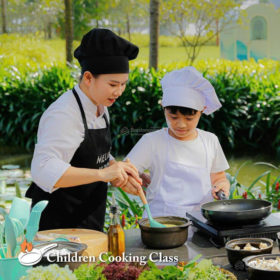 Bán biệt thự mặt tiền biển 4pn melia hồ tràm, căn góc rộng rãi.  0938 917 ***
