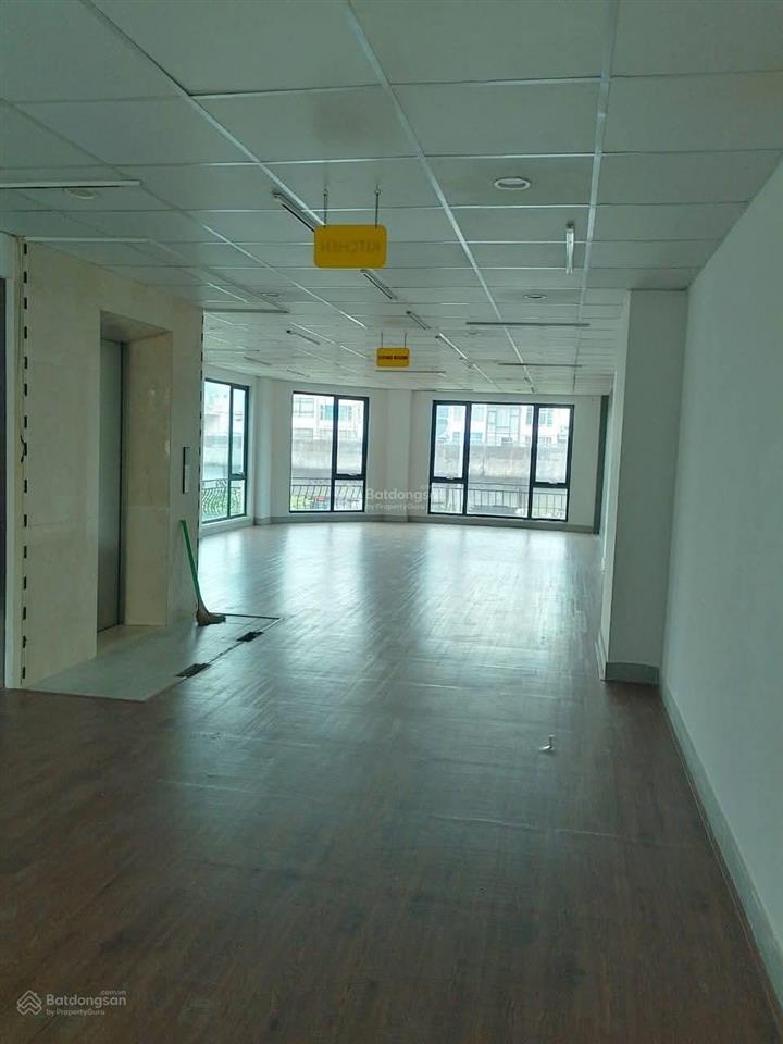 Cần cho thuê gấp mặt bằng kinh doanh văn phòng tầng 1,2,3,4,5 ngay số 9m nguyễn xiển dt 100m2/sàn