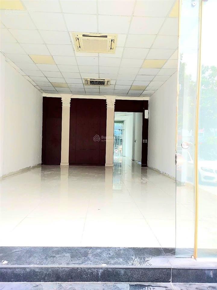 Cho thuê mặt bằng kinh doanh tầng 01 ngay số 9d nguyễn xiển dt 100m2/sàn.