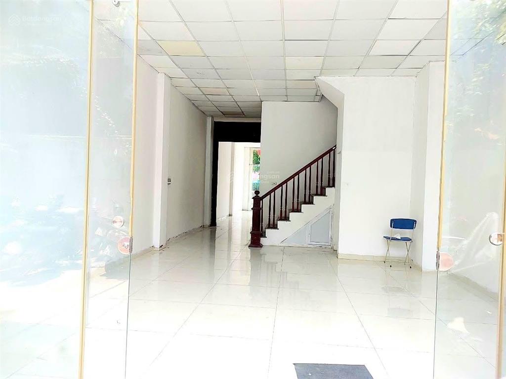 Cho thuê mặt bằng kinh doanh tầng 01 ngay số 9d nguyễn xiển dt 100m2/sàn.