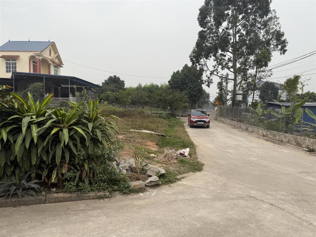 Bán gấp 630m2 300tc tại bá xuyên sông công thái nguyên.giáp ksc sc2 đường xe công vào được