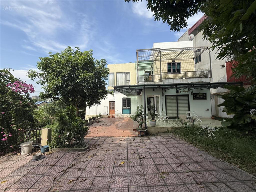 Bán gấp căn nhà 2 tầng sẵn vườn cây ao cá tại phường phố cò tp sông công tỉnh thái nguyên,dt 899m2