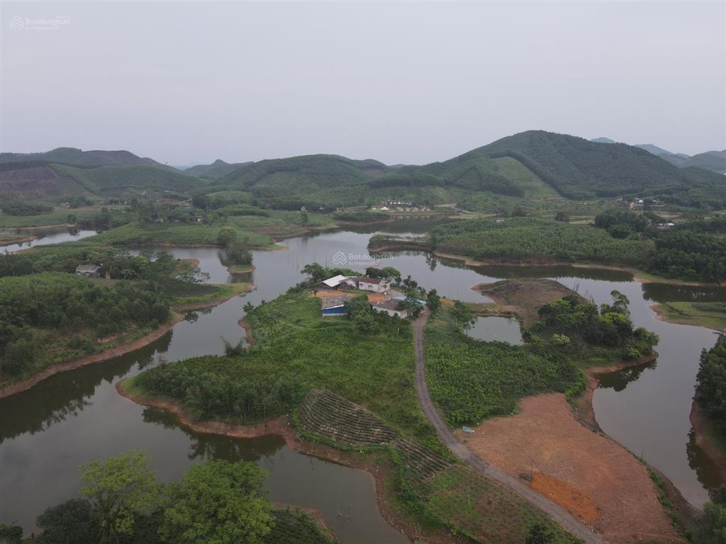 Siêu nghỉ dưỡng hồ ghềnh chè, tp sông công, tỉnh thái nguyên. dt 11.000m2, 400tc, thực tế hơn 1,7ha
