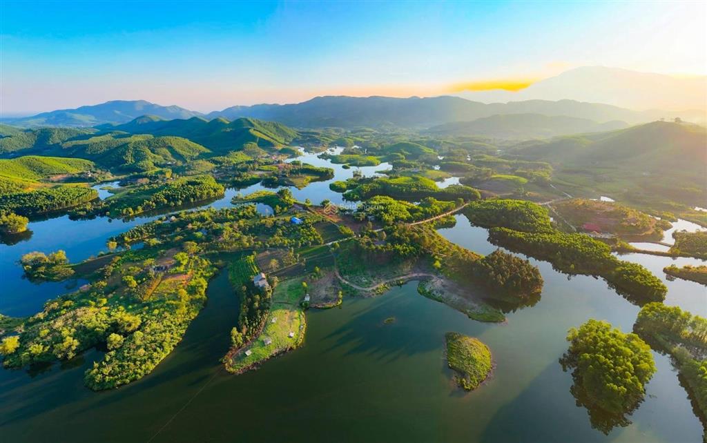 Siêu nghỉ dưỡng hồ ghềnh chè, tp sông công, tỉnh thái nguyên. dt 11.000m2, 400tc, thực tế hơn 1,7ha