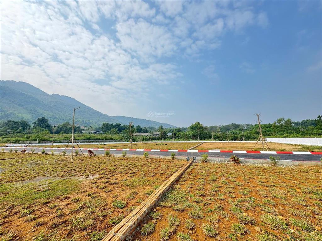 Cần bán khu đất đã phân lô gần satoyma, giá đầu tư
