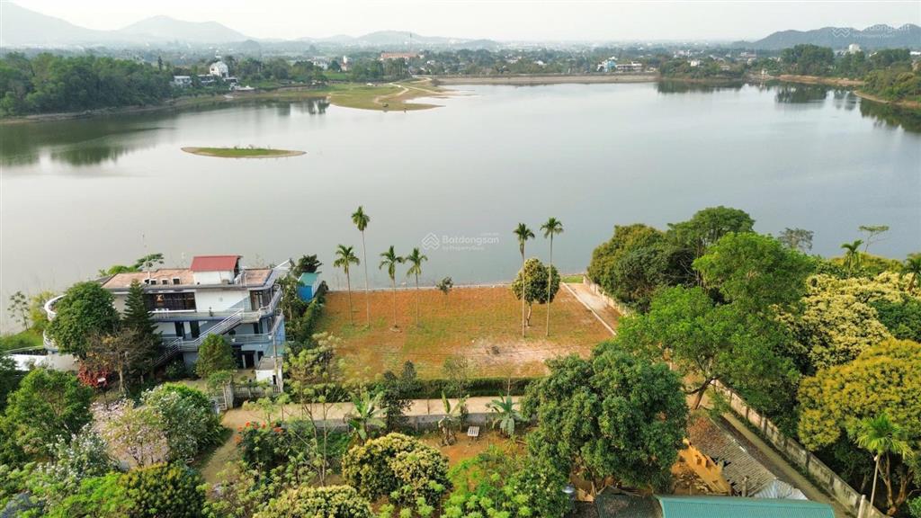 Chính chủ gửi bán 1292m2, 200m2 đất bám hồ đồng chanh tại lương sơn, phú thọ