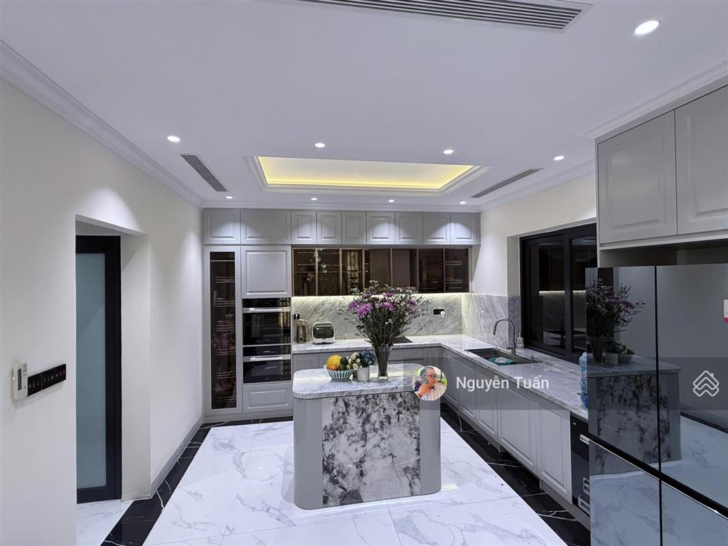 Bán biệt thự cao cấp thảo điền  quận 2