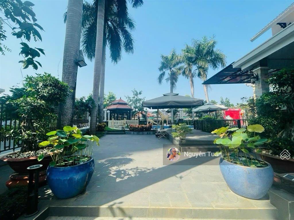 Biệt thự sân vườn mặt tiền nguyễn văn hưởng  thảo điền, quận 2