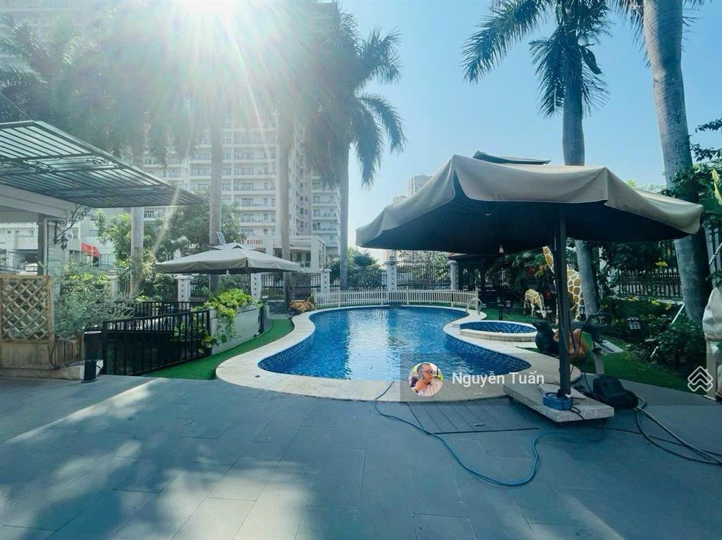 Biệt thự sân vườn mặt tiền nguyễn văn hưởng  thảo điền, quận 2