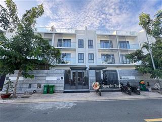 Bán nhà phố  cơ hội hiếm giá tốt hơn thị trường gần 10 tỷ