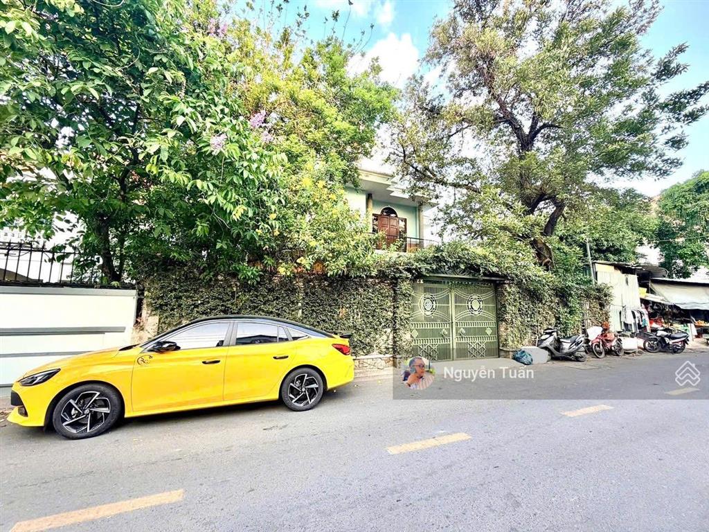 Bán nhà mặt tiền quốc hương nối dài, thảo điền, quận 2  dt 168m²  xây hầm + 7 tầng  giá chỉ 33 tỷ