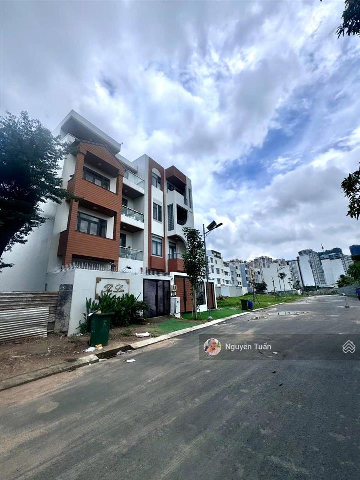 Bán biệt thự đẹp nguyễn hoàng, an phú quận 2 | dt 7,5x18m | hầm + 3 lầu | hướng nam