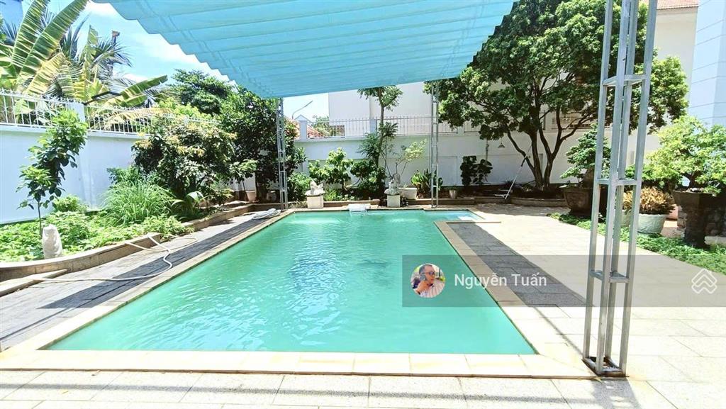 Bán villa cao cấp thảo điền 680m2 full nội thất gỗ hồ bơi, sân vườn