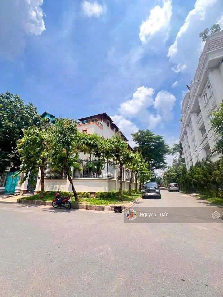 Bán biệt thự nguyễn văn hưởng, thảo điền  quỹ đất 233m2  giá 60 tỷ