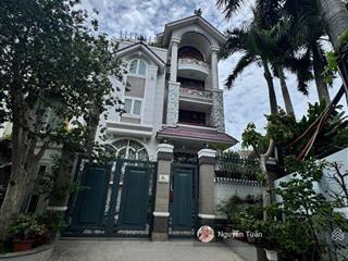 Bán villa river mark compound villa ven sông sài gòn, view landmark 81  dt 271m2  8x tỷ