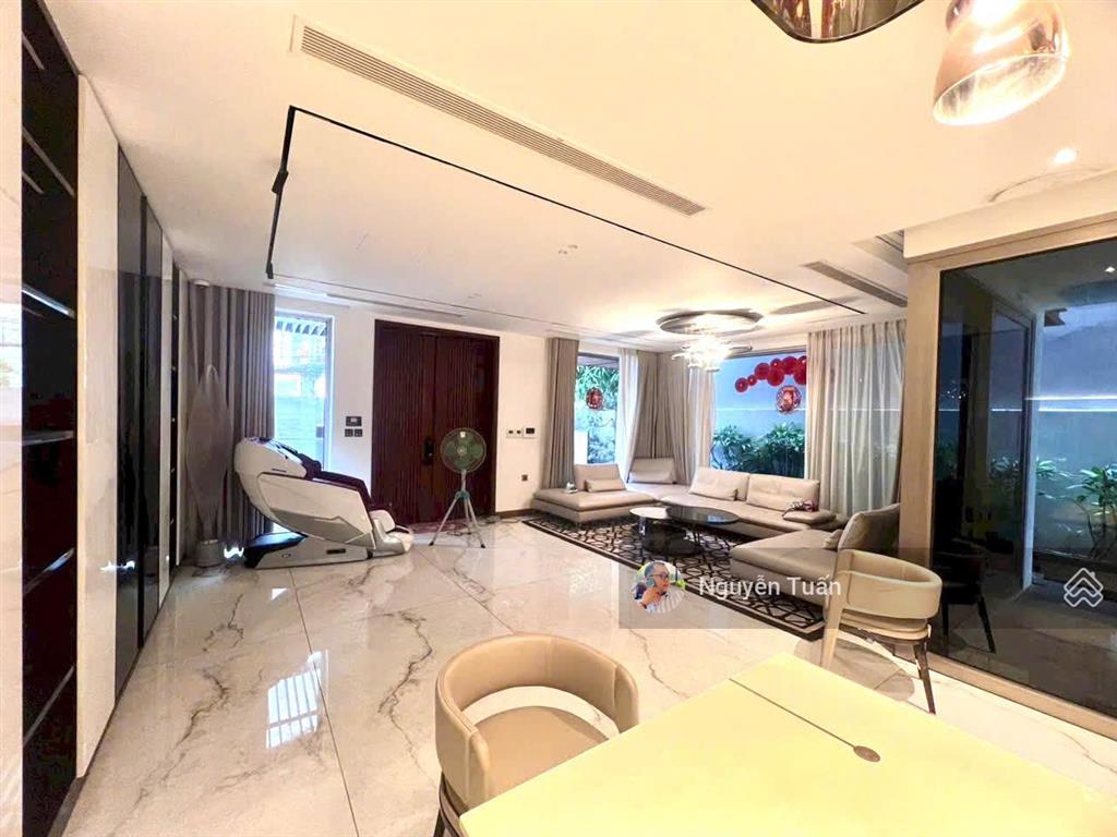 Bán villa thảo điền kiến trúc hiện đại, hơn 655m2 sàn, hướng nam thoáng mát
