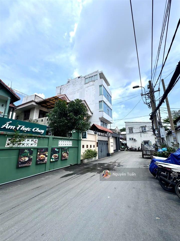 Bán villa hiện đại thảo điền  ngang 10m, có hầm đậu 2 ô tô  giá 65 tỷ