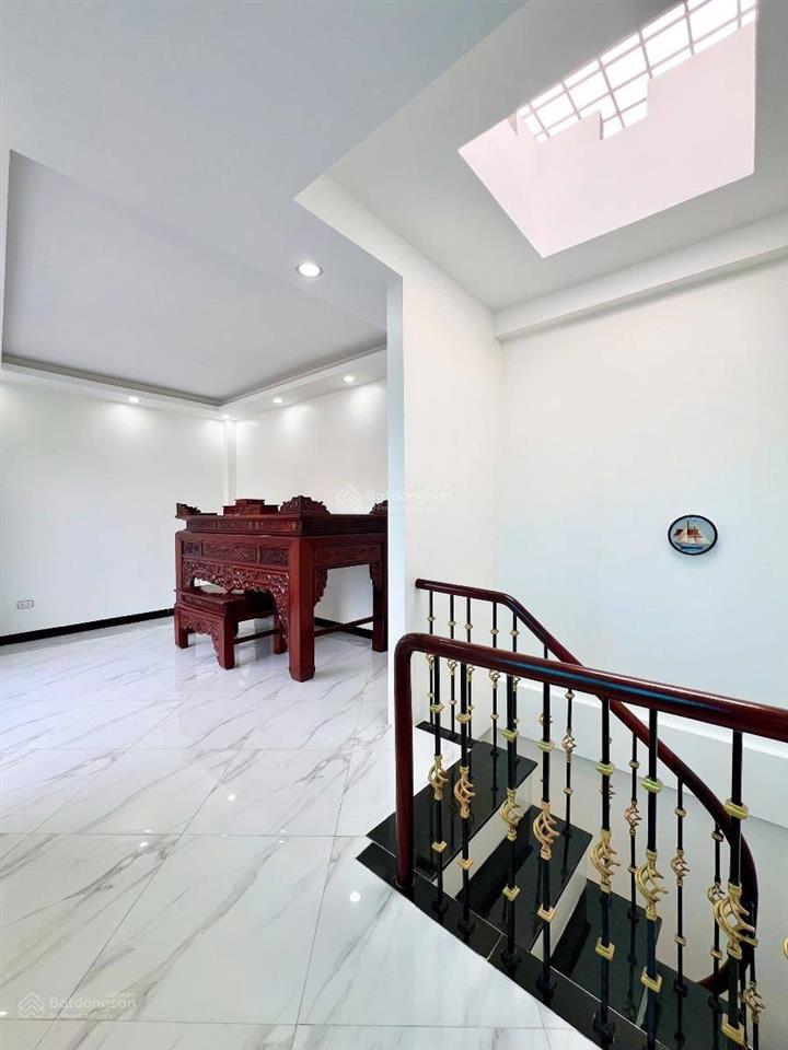 Bán nhà văn cao nhà mới 5 tầng full nội thất, cách ô tô 10m