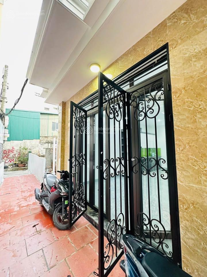 Cho thuê nhà 5 tầng xây mới ngõ 95 phạm văn đồng, 7pn giá 16 triệu