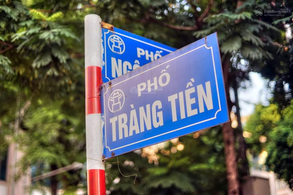 Có 1 không 2! cho thuê nhà mặt phố tràng tiền, hoàn kiếm 180m2 x 3 tầng, đẹp phố
