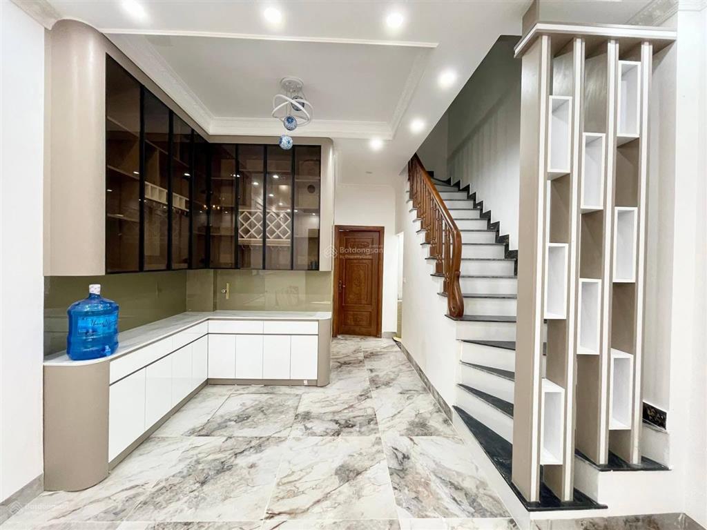 Bán nhà 6 tầng thang máy phố vạn bảo, dt 75m2 mặt tiền 5m, cách mặt phố 30m, nhà mới ở ngay