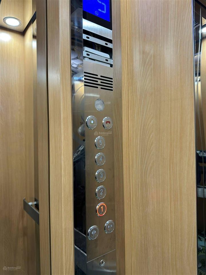 Bán nhà trích sài, phường bưởi, quận tây hồ, nhà mới 6 tầng thang máy dt 60m2 lô góc, cách ô tô 5m