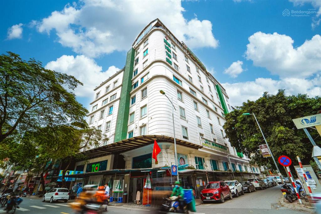 Cho thuê tòa nhà 7 tầng phố thụy khuê dt 130m2 mặt tiền 10m giá 60 triệu