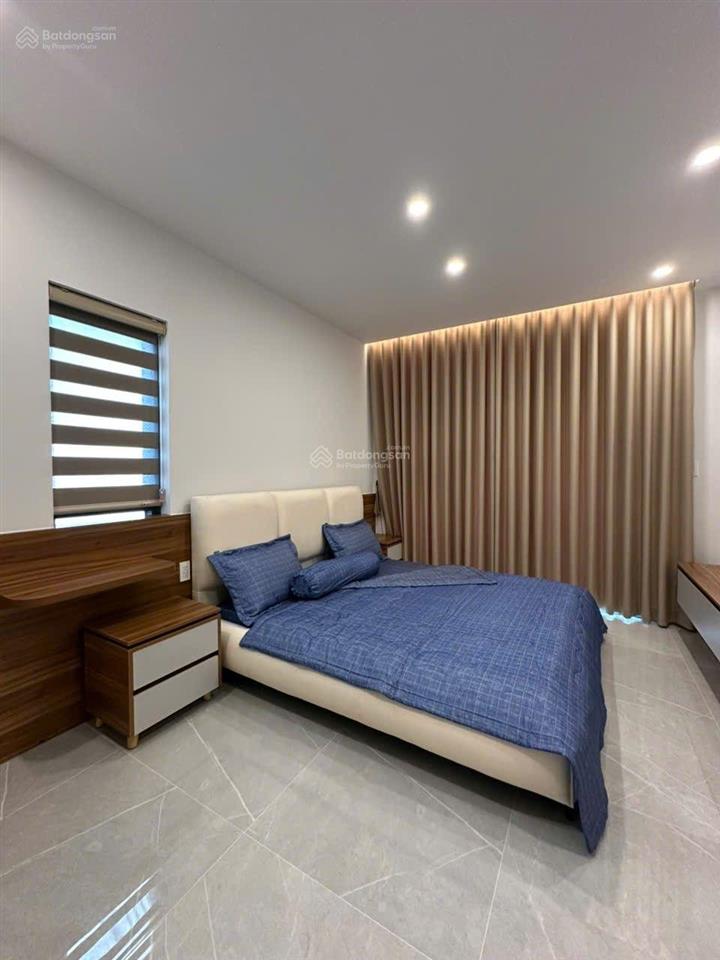 Cho thuê villa sân vườn 7x15 id junction kế góc thoáng mát full nội thất