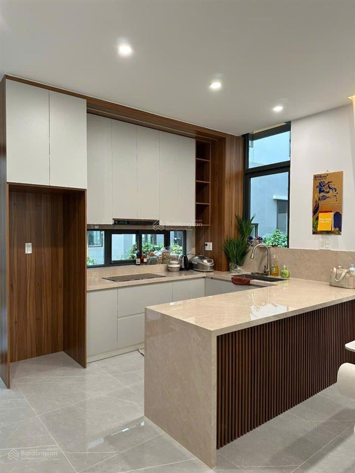 Cho thuê căn kế góc 7x15 full nội thất mới 100% gồm 4pn  4wc tại id junction