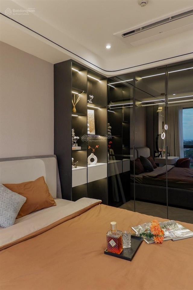 Giá cực tốt! bán gấp ch 2pn saigon south residences view sông, nhà đẹp mới, lầu cao thoáng mát