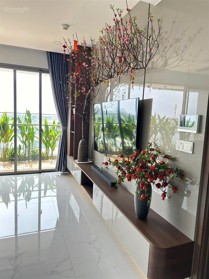 Chủ nhà cần tiền cần bán gấp căn hộ 2pn saigon south residences giáp phú mỹ hưng 71m2 giá cực tốt