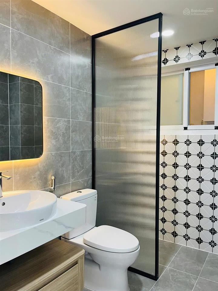 Chủ kẹt tiền cần bán gấp căn saigon south giáp phú mỹ hưng 2pn nhà mới view thoáng mát giá cực tốt