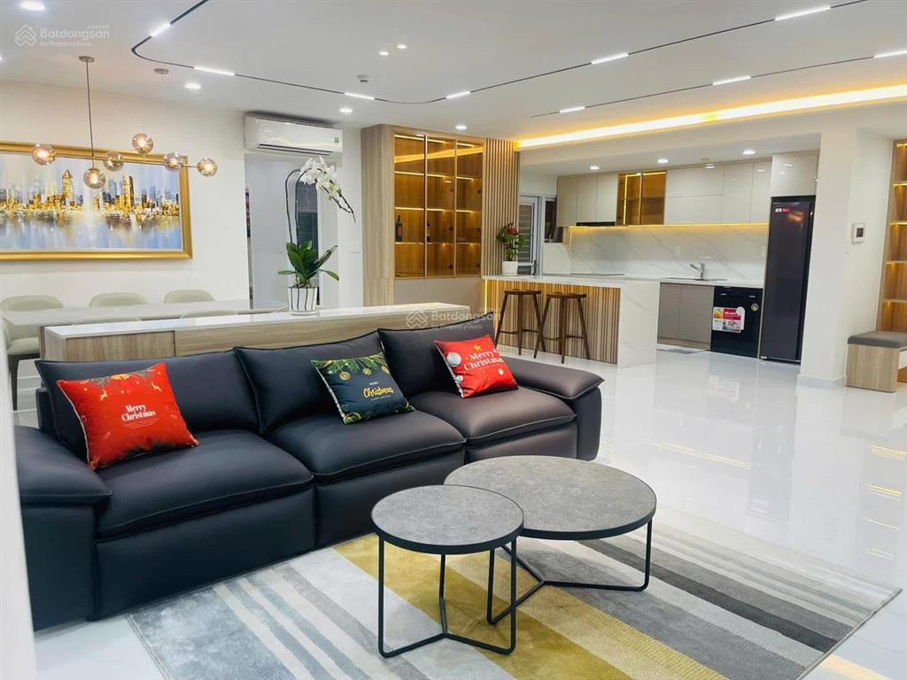 Chủ kẹt tiền cần bán gấp căn saigon south giáp phú mỹ hưng 2pn nhà mới view thoáng mát giá cực tốt