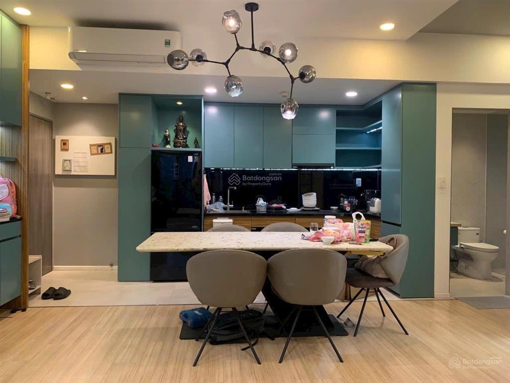 Chủ kẹt tiền cần bán nhanh căn hộ saigon south residences nhà mới dt76m 2pn giá cực tốt chỉ 5.8 tỷ