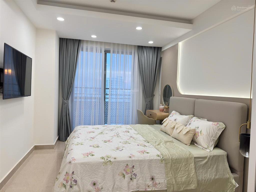 Cần bán gấp căn hộ saigon south residences  rmit  phú mỹ hưng nhà mới 2pn 2wc giá 5.650 tỷ