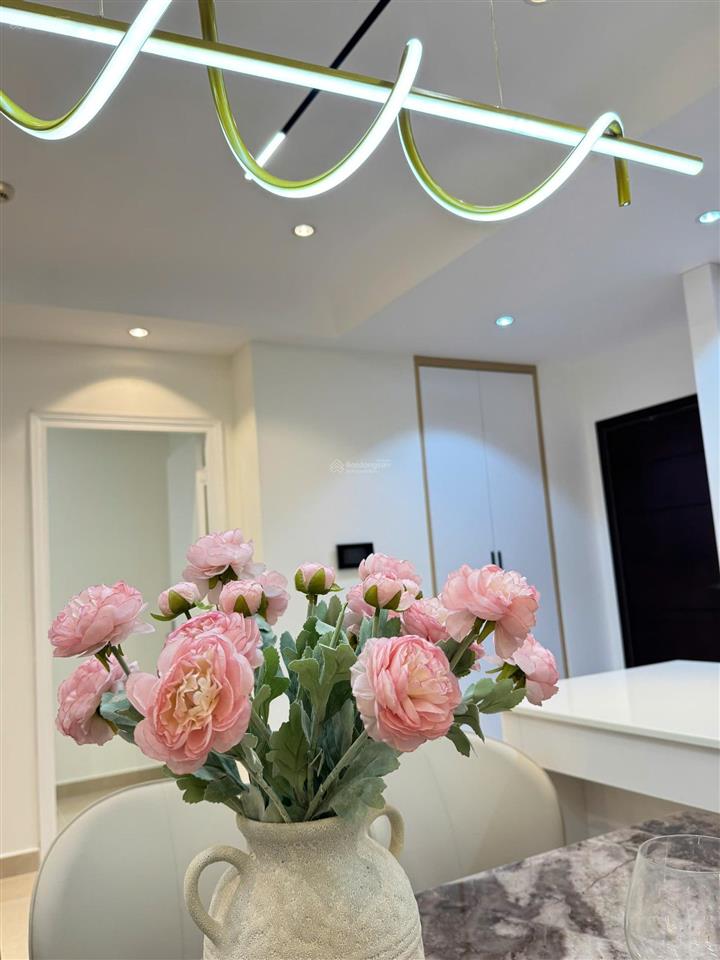 Cần bán gấp căn hộ saigon south residences  rmit  phú mỹ hưng nhà mới 2pn 2wc giá 5.650 tỷ