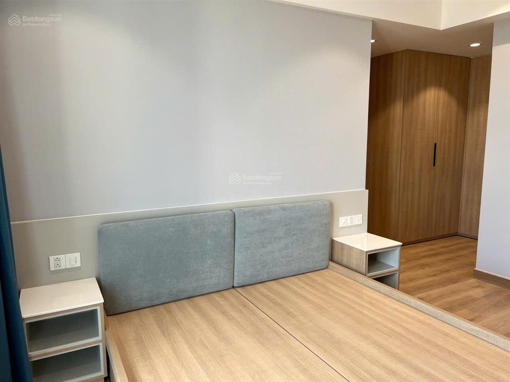 Giá cực tốt! bán gấp căn hộ 2pn saigon south residences nhà đẹp mới 99%, giá cực tốt chỉ 5.7 tỷ