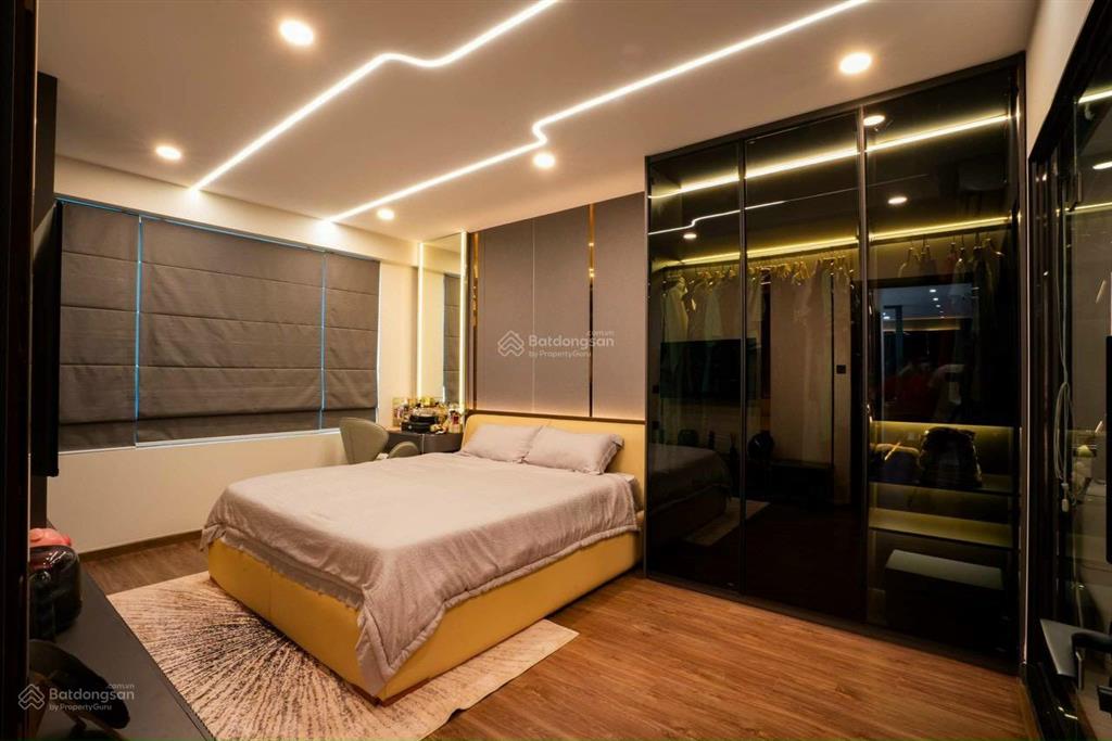 Cần bán gấp căn hộ cao cấp saigon south residences khu nam sài gòn dt 100m2 có ô xe giá chỉ 6.8 tỷ